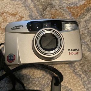 Samsung MAXIMA 145AF   Film Camera